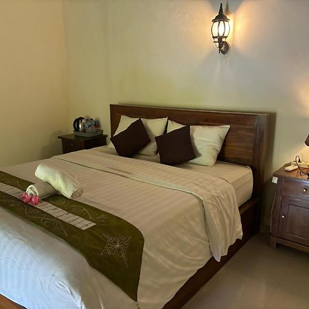 Kubu Artha Bungalow Nusa Penida Ped Екстериор снимка