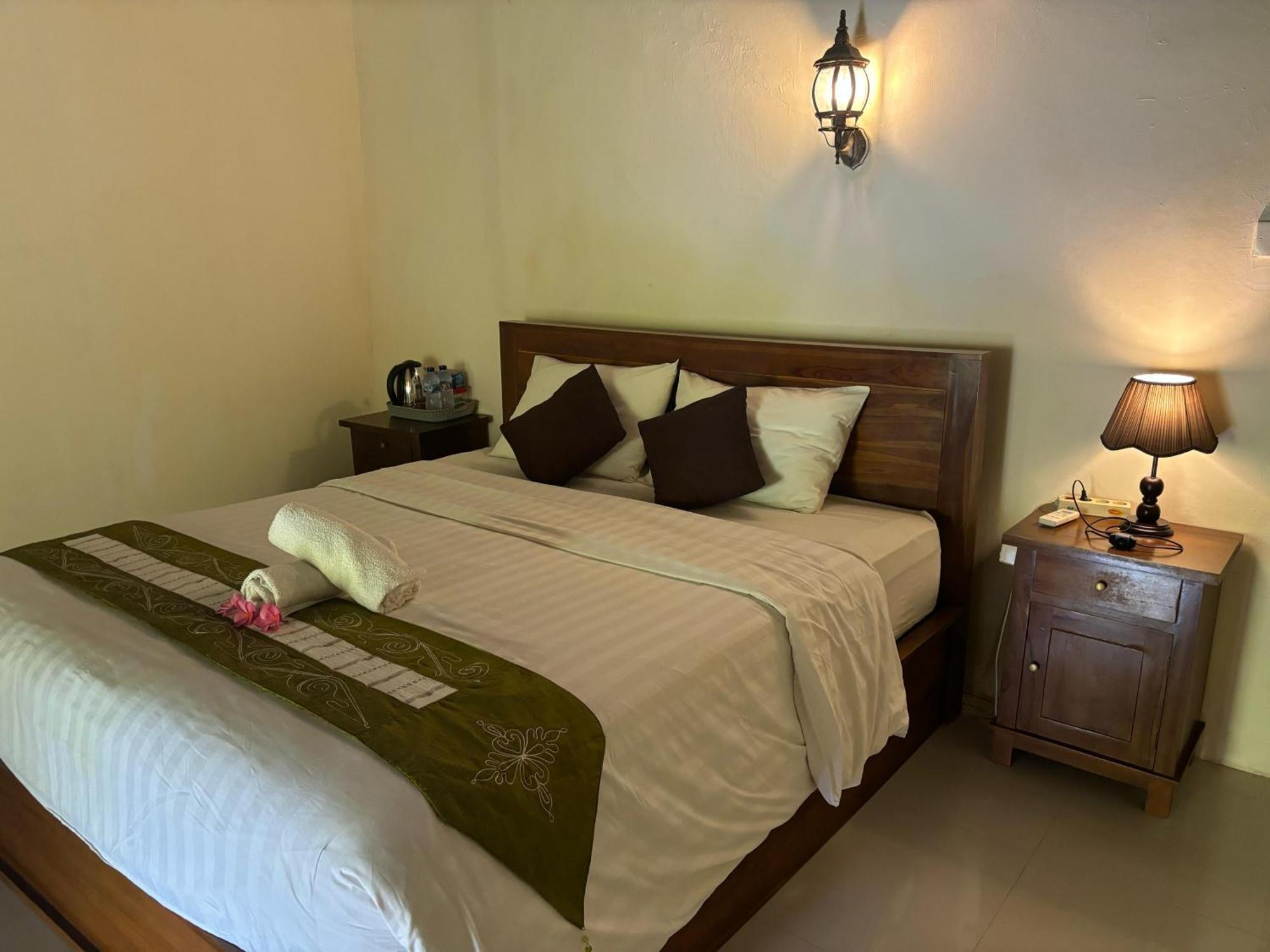 Kubu Artha Bungalow Nusa Penida Ped Екстериор снимка