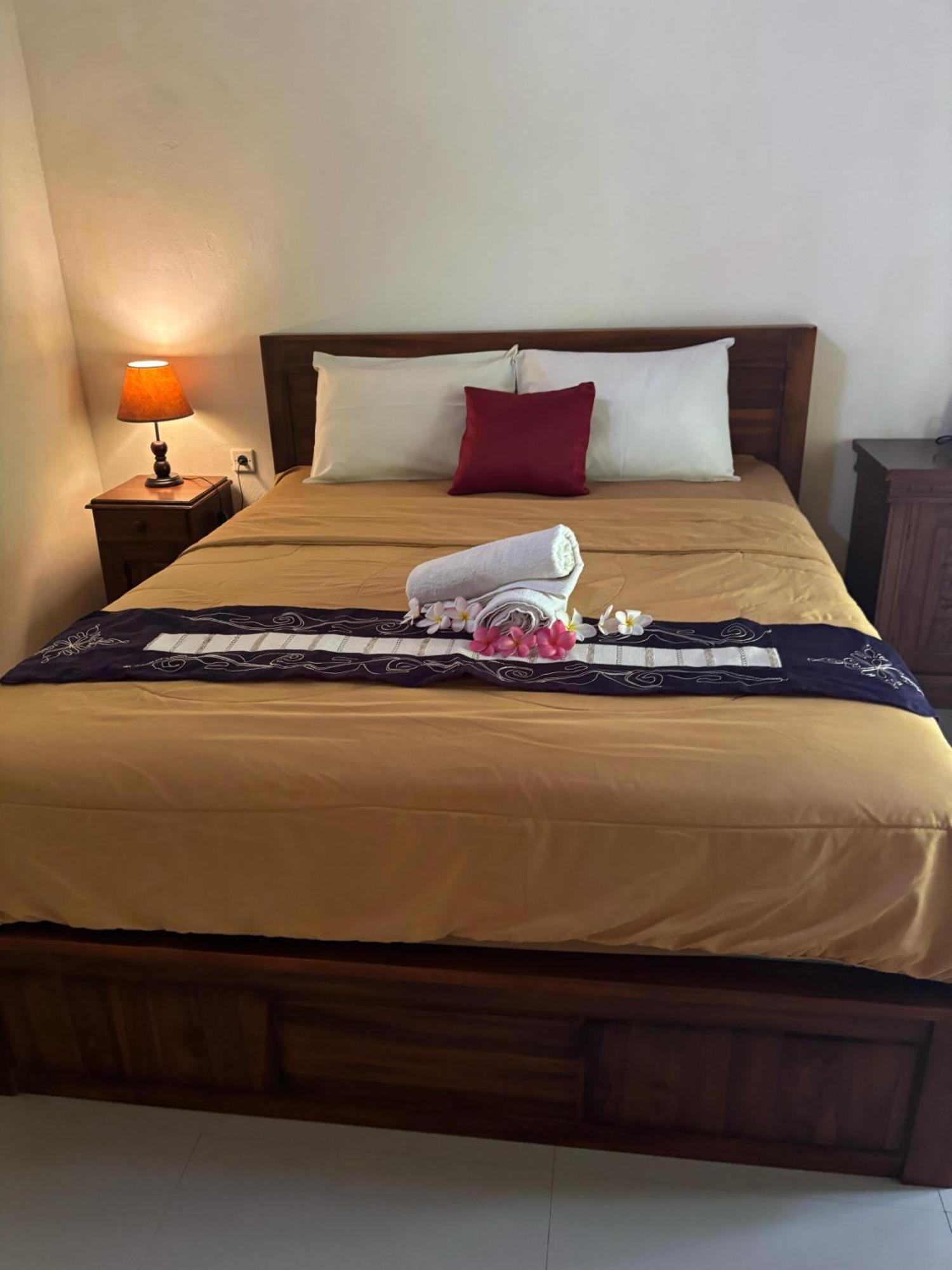 Kubu Artha Bungalow Nusa Penida Ped Екстериор снимка