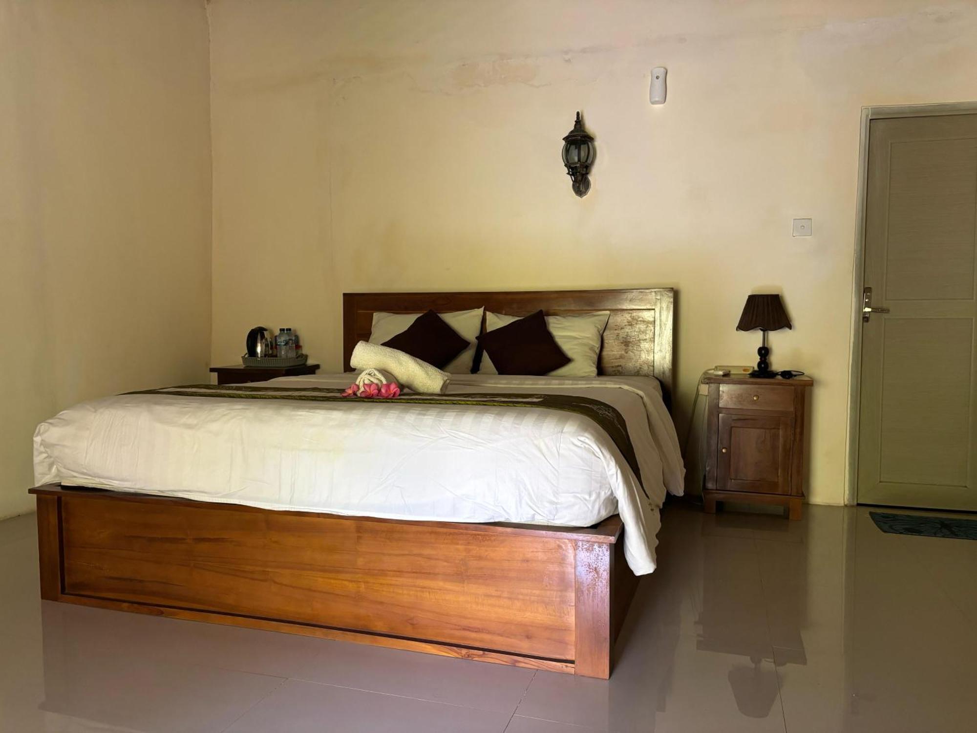 Kubu Artha Bungalow Nusa Penida Ped Екстериор снимка