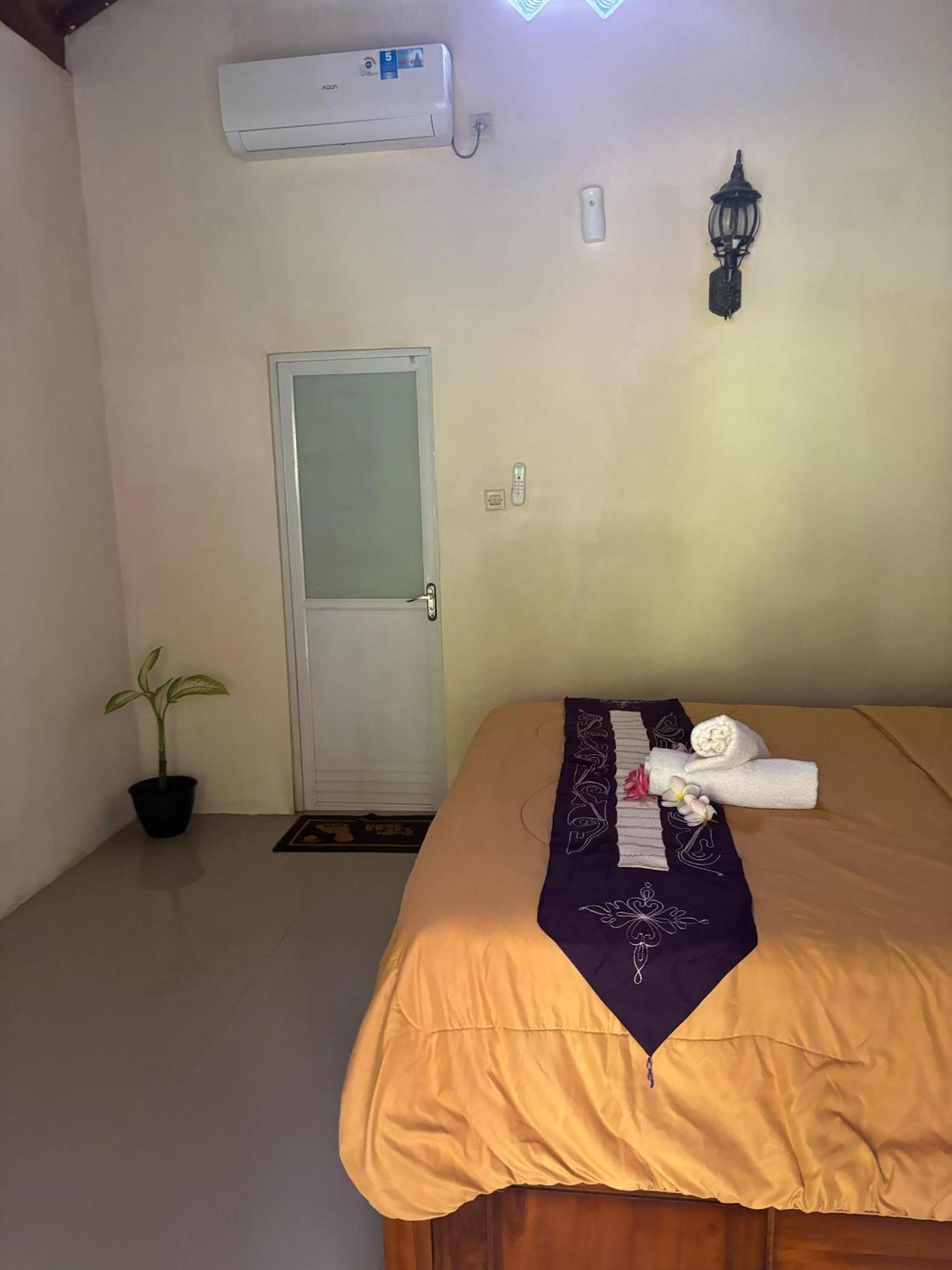 Kubu Artha Bungalow Nusa Penida Ped Екстериор снимка