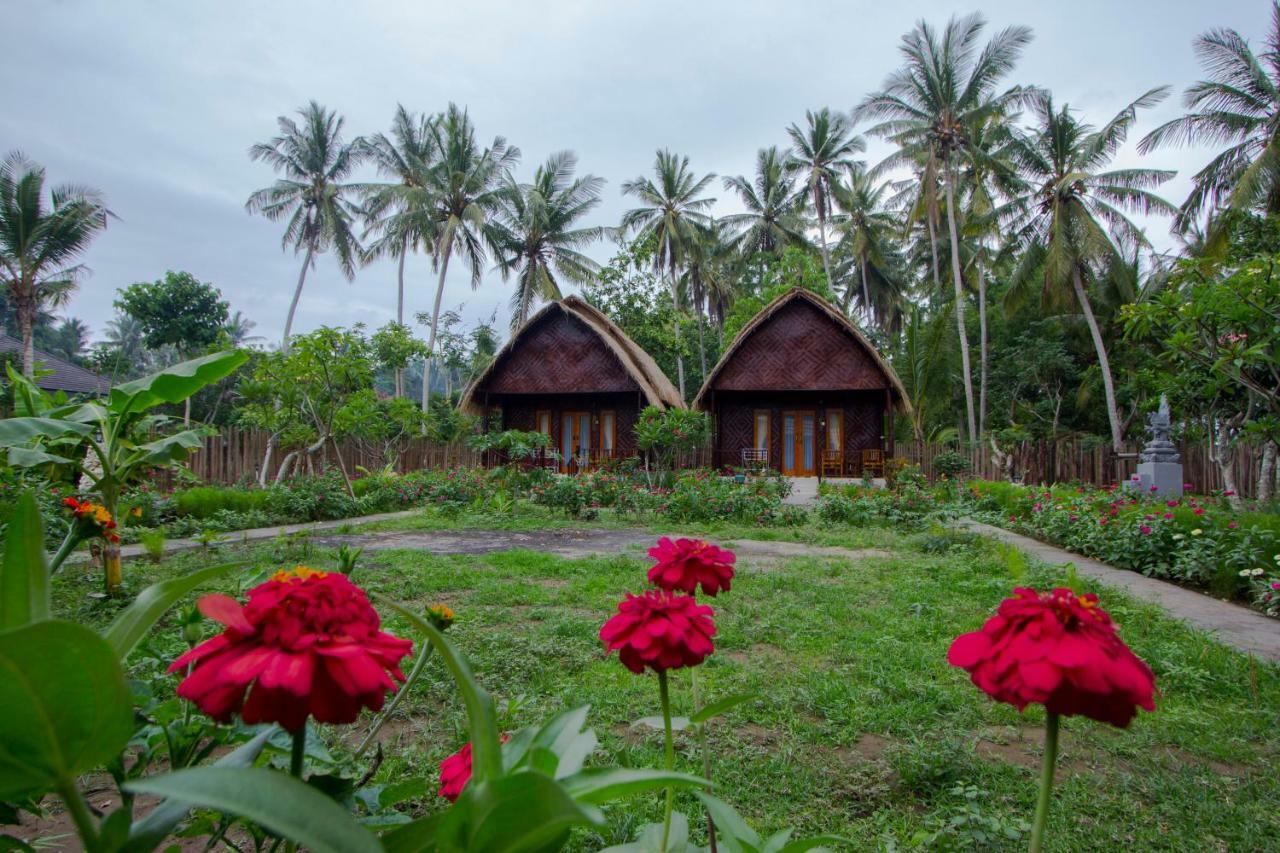 Kubu Artha Bungalow Nusa Penida Ped Екстериор снимка